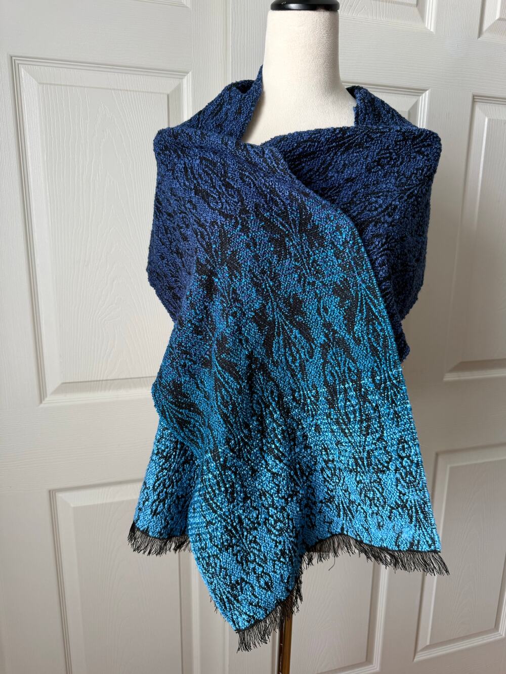 Fraas NWT Blue Purple Ombré Textured Knit Scarf Fringe‎ Wearable Art European
